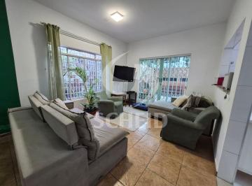 Casa · 180m² · 3 Quartos · 2 Vagas · Sobrado espaçoso no Brooklin com 180m², 3 quartos, 2 vagas, edícula, ao lado do metrô Campo Belo.