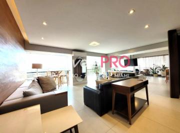 Apartamento · 220m² · 4 Quartos · 4 Vagas · Apartamento com 220 metros 4 suítes Granja Julieta