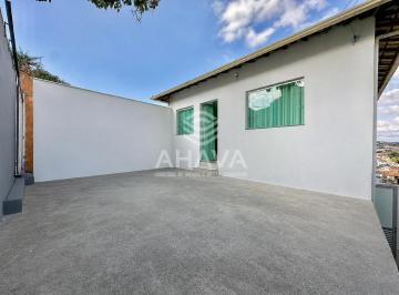 Casa · 360m² · 2 Quartos · 4 Vagas · Casa em lote de 360m² com 2 Quartos sendo 1 Suíte à Venda, 2 Vagas, Bairro Santa Mônica