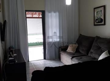 Casa · 120m² · 3 Quartos · 4 Vagas · Sobrado- Zona Sul
