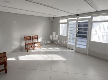 Comercial · 200m² · 3 Vagas · Sobrado comercial de 200 m², no Cangaíba, com 8 salas e 6 banheiros.