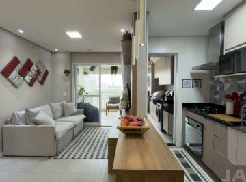 Apartamento · 79m² · 3 Quartos · 1 Vaga · Apartamento reformado com 3 dormitórios, varanda e lazer completo