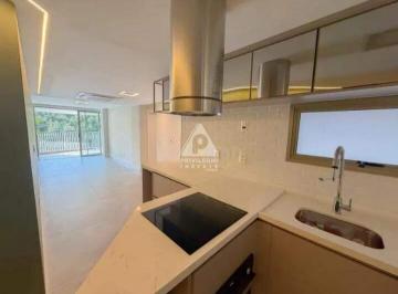 Apartamento · 85m² · 2 Quartos · 1 Vaga · Leblon posto 12! Apartamento com 2 quartos, 2 banheiros e 1 vaga na escritura! 85m²