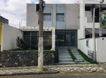 Casa · 200m² · 3 Quartos · 1 Vaga · Casa para venda em Centro de 200.00m² com 3 Quartos e 1 Garagem