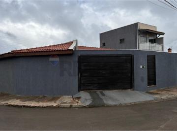 Casa · 165m² · 3 Quartos · 6 Vagas · Casa para alugar em Conjunto Habitacional Antonio Hermínio Delevedove de 165.00m² com 3 Quartos, 1 S