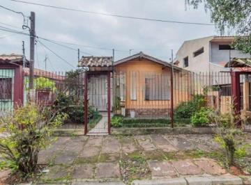 Casa · 230m² · 3 Quartos · 3 Vagas · Casa de 3 dormitórios , com suíte , banheiro social , 2 apartamentos de 1 dormitório nos fundos , va
