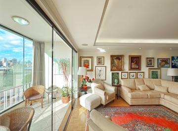 Apartamento · 232m² · 3 Quartos · 1 Vaga · 231,8 m², 3 dormitórios com suíte, 1 vaga