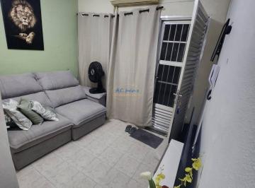 Apartamento · 38m² · 1 Quarto · 1 Vaga · Kitnet Térrea em Canto do Forte - 800mts da Praia!