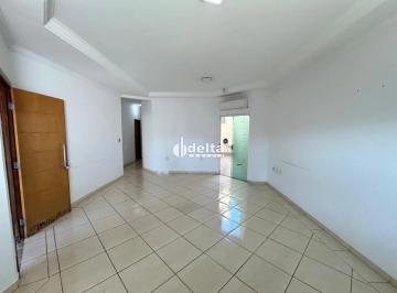 Casa · 160m² · 3 Quartos · 3 Vagas · Casa residencial com 3 quartos sendo 2 suíte disponível para locação no bairro Cidade Jardim em Uber