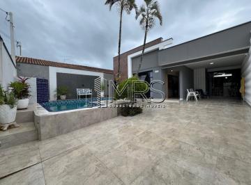 Casa · 140m² · 3 Quartos · 3 Vagas · Espaçosa Casa 3 Suítes à Venda no Real, Praia Grande - Piscina e Garagem
