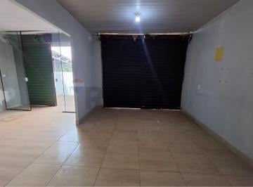 Comercial · 160m² · Venda: Loja Ampla para Investimento no Guará II