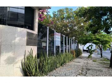 Apartamento · 282m² · 4 Quartos · 2 Vagas · Spacious 4-Bedroom Apartment with Panoramic Ocean Views in Boa Viagem