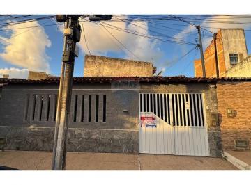 Casa · 162m² · 2 Quartos · Casa à Venda no Augusto Franco – Farolândia, 2 Quartos (1 Suíte) – Aracaju/SE | RE/MAX