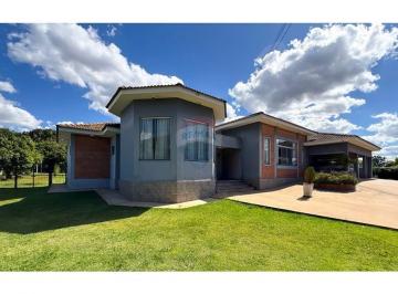 Casa · 323m² · 3 Quartos · 4 Vagas · Casa para venda em Hélio Aguiar de 323.00m² com 3 Quartos, 1 Suite e 4 Garagens