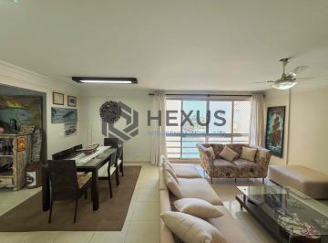 Foto · Apartamento frente mar reformado com vista mar na Praia das Pitangueiras, Guaruj