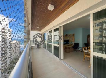 Foto · Apartamento com varanda e vista livre a uma quadra da Praia das Pitangueiras de