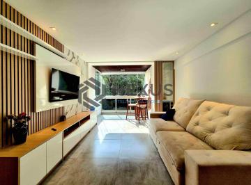 Foto · Apartamento com varanda, reformado, lazer completo na Praia das Pitangueiras, Gu