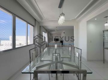 Foto · Apartamento com varanda e vista mar na quadra mar da Praia das Pitangueiras, Gua