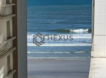 Foto · Apartamento reformado com vista mar na beira mar da Praia das Pitangueiras, Guar