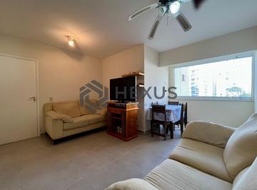 Foto · Apartamento reformado com varanda e vista mar a uma quadra da Praia das Pitangue