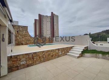 Foto · Cobertura duplex reformada com varanda vista mar e lazer na Praia da Enseada, Gu