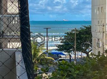 Foto · Apartamento com varanda e vista mar na beira mar da Praia das Pitangueiras, Guar