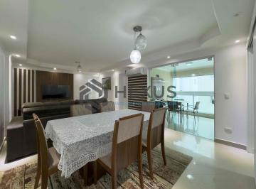 Foto · Apartamento reformado com varanda gourmet e lazer na quadra mar da Praia das Pit