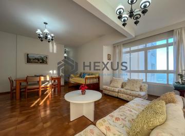 Foto · Apartamento frente mar com varanda e vista mar na Praia das Pitangueiras, Guaruj