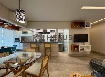 Foto · Apartamento reformado com varanda e lazer a uma quadra da Praia das Pitangueiras