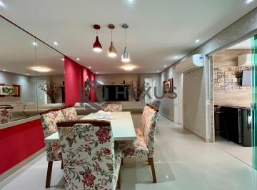 Foto · Apartamento reformado com varanda gourmet e lazer na quadra mar da Praia das Pit