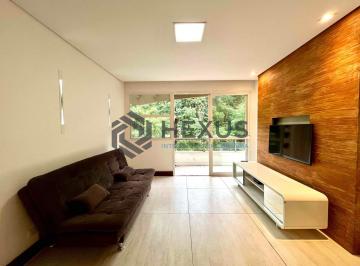 Foto · Apartamento reformado com varanda na quadra-mar da Praia das Pitangueiras, Guaru