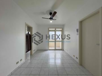 Foto · Apartamento com varanda e vista livre a uma quadra da Praia das Pitangueiras, Gu