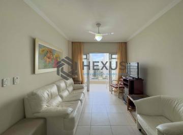 Foto · Apartamento com varanda e vista livre a uma quadra da Praia das Pitangueiras de