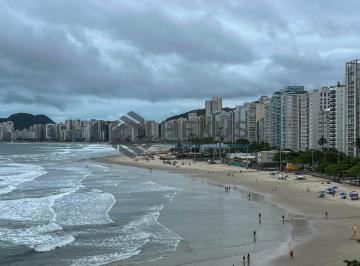 Foto · Apartamento reformado com varanda e vista mar na quadra mar da Praia das Pitangu