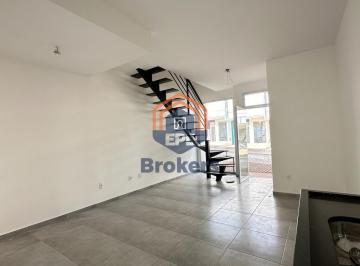 Cozinha com sala totalmente integrada · Casa Sobrado de Condominio em Pinheirinho - Jarinu, SP