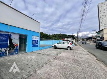 Casa · 140m² · 2 Vagas · Loja térrea com amplo estacionamento privativo, para locação por R$ 5.500,00 - Bairro Escola Agrícol