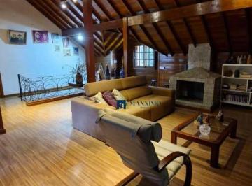 923d744bb666f3468a6fc18ac05262e263881217 · Casa Serrana de 383 m² com 4 Quartos, Lareira e Terreno de 1.128 m²