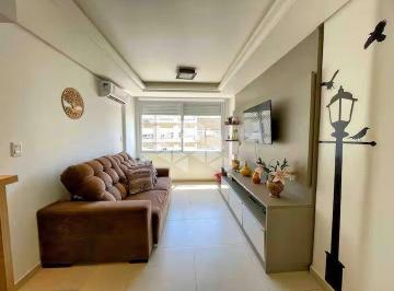 Apartamento · 80m² · 2 Quartos · Apartamento Reformado e Mobiliado com Vista para o Rio