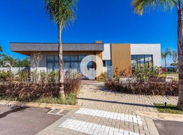 Terreno · 204m² · TERRENO EM CONDOMÍNIO CLUBE PRÓXIMO AO PARQUE TANGUÁ COM 204M²
