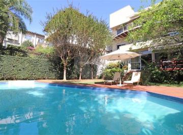 Casa · 330m² · 4 Quartos · 2 Vagas · Casa com 4 quartos à venda em Pacaembu - SP