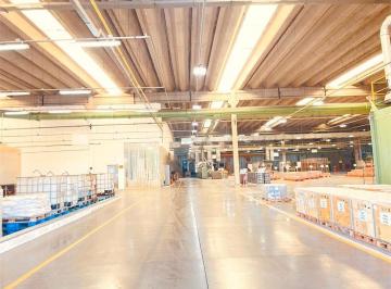 Comercial · 24500m² · 140 Vagas · Galpão à venda em Água chata - SP