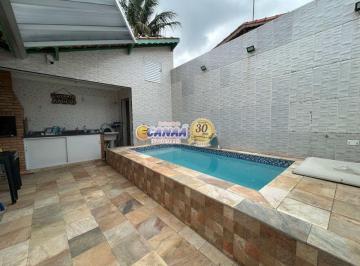 Casa de 3 quartos, Mongaguá · Casa na Praia de Mongaguá. 3 dormitórios com Piscina. Pertinho do MAR