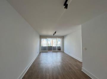 Apartamento de 2 quartos, São Paulo · último andar, sem vizinho em cima
portaria 24 horas
próximo do Parque do IBIRAPUERA
local arborizado