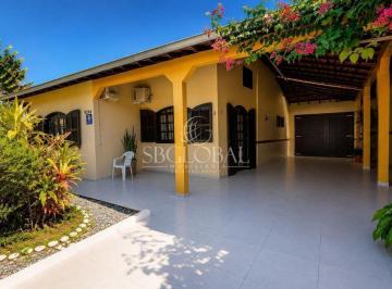 Casa · 138m² · 3 Quartos · Casa no Balneário Rainha do Mar, 138M² e 03 Dormitórios (Sendo 01 Suíte), Apenas 250 Metros da Praia