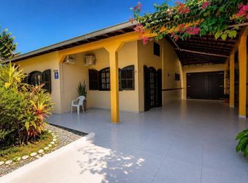 Casa · 138m² · 3 Quartos · Casa no Balneário Rainha do Mar, 138M² e 03 Dormitórios (Sendo 01 Suíte), Apenas 250 Metros da Praia