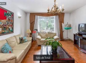 Casa · 151m² · 3 Quartos · 5 Vagas · Sobrado em Parque Colonial