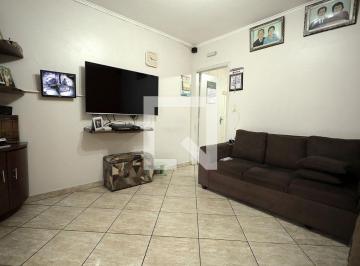 Localizada na charmosa Vila Suíça, esta casa oferece uma combinação perfeita de  · Casa à Venda - Vila Tibirica, 3 Quartos, 107 m2