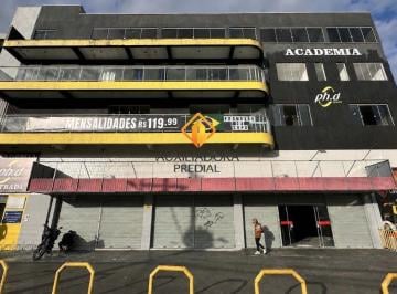 Comercial · 504m² · LOJA 500 m² COMERCIAL DE GRANDE PORTE NA AV. JACOB MACANHAN - PINHAIS