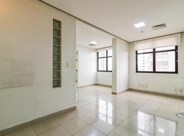 Comercial · 66m² · 4 Quartos · 2 Vagas · Sala comercial na Rua dos Três Irmãos, N. 126 - 127 • 66 m²