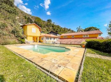 Casa de 6 quartos, Petrópolis · Casa à venda dentro de condomínio em Nogueira